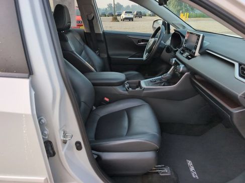 Used 2019 Toyota RAV4 Limited w/ Protection Package AWD/4WD image 10