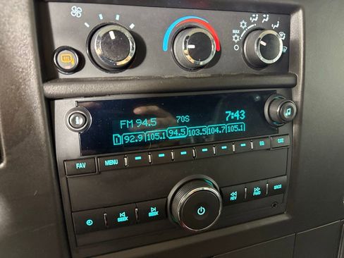 Used 2022 Chevrolet Express 2500 w/ Driver Convenience Package image 30