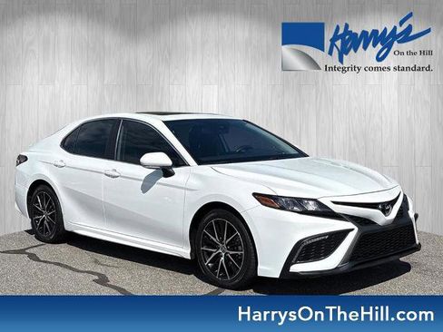 Used 2024 Toyota Camry SE w/ Convenience Package FWD image 1