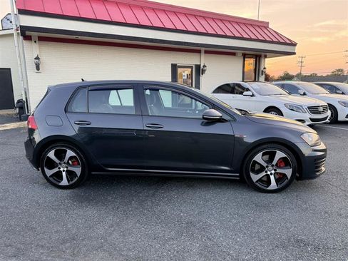 Used 2015 Volkswagen Golf 4-Door FWD image 4