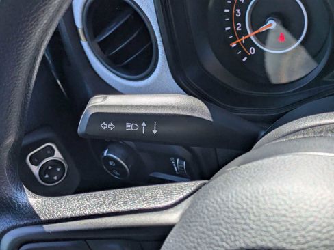 Used 2025 Jeep Gladiator Sport AWD/4WD image 27