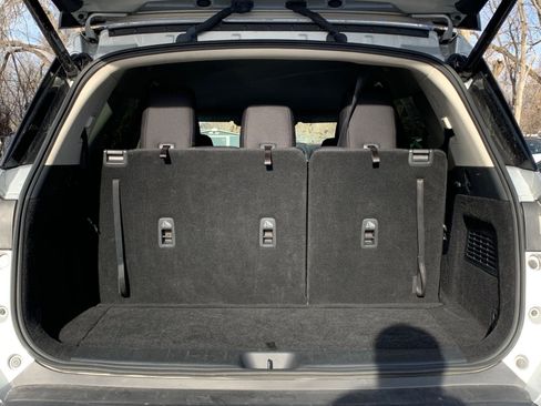 Used 2025 Nissan Pathfinder SV image 33