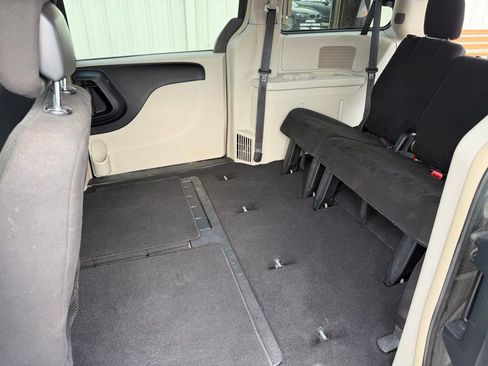 Used 2012 Dodge Grand Caravan Crew FWD image 23