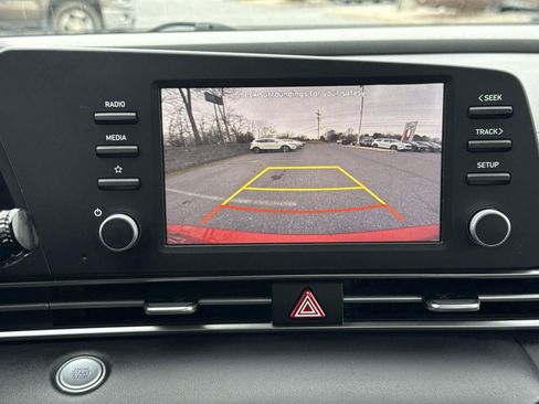 Used 2023 Hyundai Elantra SEL w/ Winter Weather Package image 10