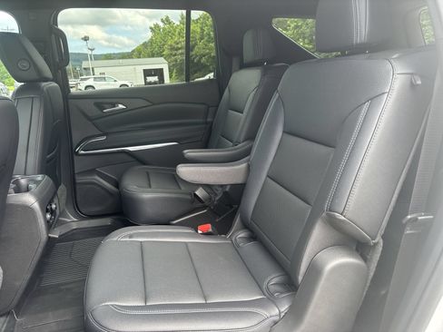 New 2026 Chevrolet Traverse LT w/ Midnight/Sport Edition FWD image 21