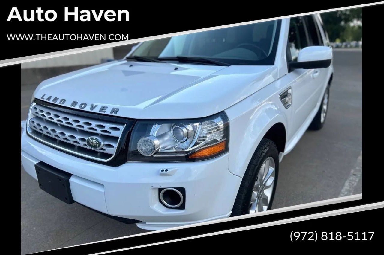 Used 2014 Land Rover LR2 AWD/4WD image 1