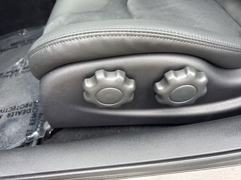 Used 2026 Nissan Z Performance w/ Floor Mat Package image 12