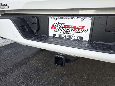 New 2026 GMC Canyon Elevation w/ Convenience Package image 14