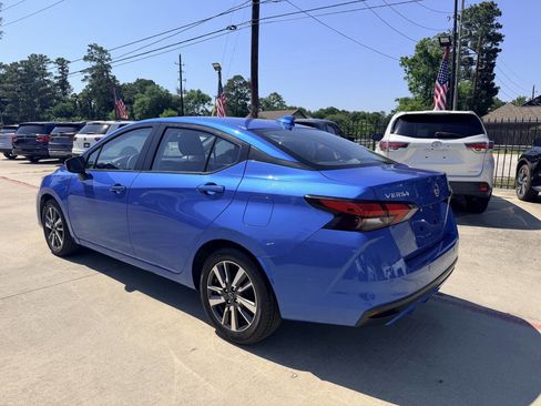 Used 2024 Nissan Versa SV FWD image 39