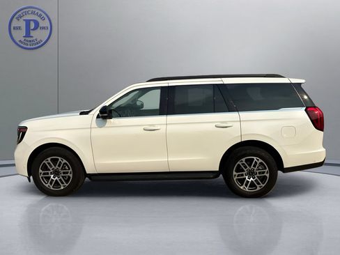 Used 2025 Ford Expedition Active AWD/4WD image 4