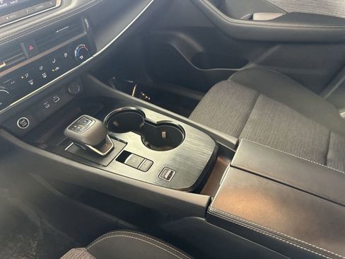 Used 2021 Nissan Rogue S FWD image 21