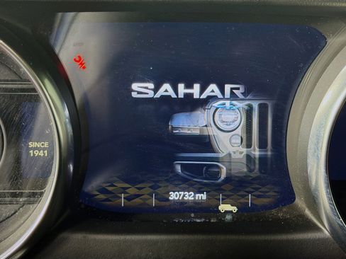 Used 2023 Jeep Wrangler Unlimited Sahara w/ Cold Weather Group AWD/4WD image 18