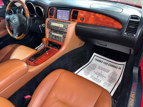 Used 2004 Lexus SC 430 Convertible RWD image 31