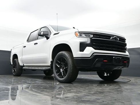 Used 2024 Chevrolet Silverado 1500 LT Trail Boss w/ LT Trail Boss Premium Package AWD/4WD image 40