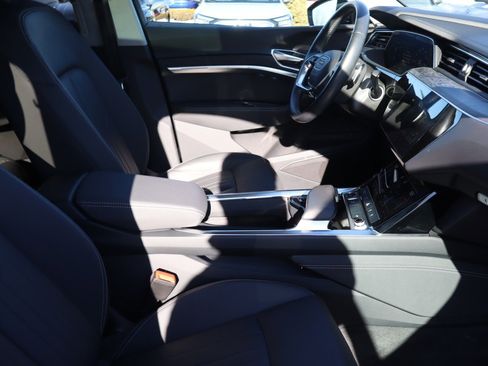 Used 2021 Audi e-tron Premium w/ Black Optic Package image 15