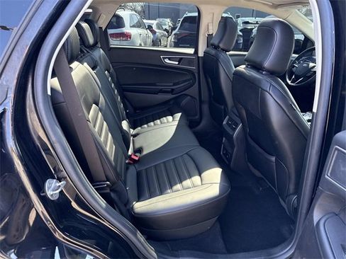 Used 2021 Ford Edge SEL w/ Convenience Package image 11