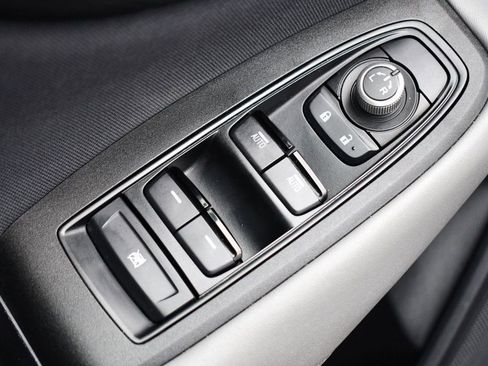 Used 2020 Subaru Outback Premium image 42