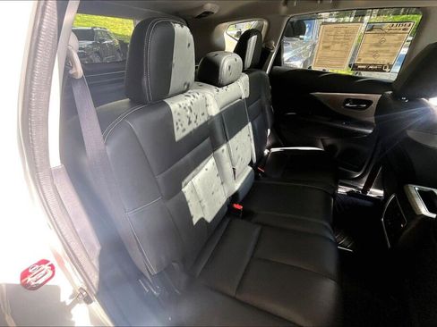 Used 2018 Nissan Murano SL w/ Moonroof Package AWD/4WD image 16