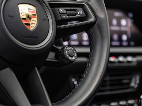 Used 2024 Porsche 911 Carrera RWD image 41