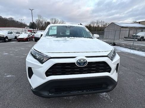 Used 2022 Toyota RAV4 LE image 8