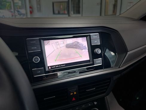 Used 2019 Volkswagen Jetta SE FWD image 20