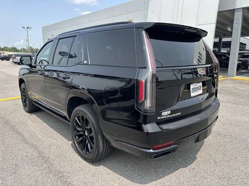 Used 2023 Cadillac Escalade Sport w/ LPO, ONYX Package AWD/4WD image 7