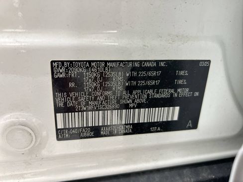 Used 2025 Toyota RAV4 XLE FWD image 28