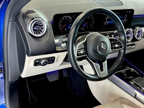 Used 2023 Mercedes-Benz GLB 250 image 12