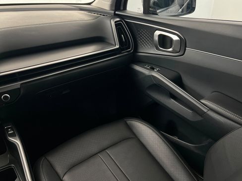 Used 2024 Kia Sorento S w/ Panoramic Sunroof Package FWD image 11