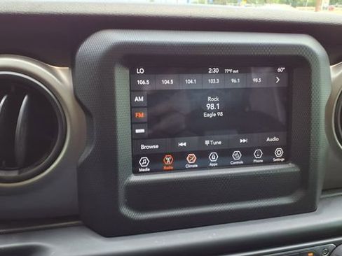 Used 2019 Jeep Wrangler Unlimited Sport S AWD/4WD image 25