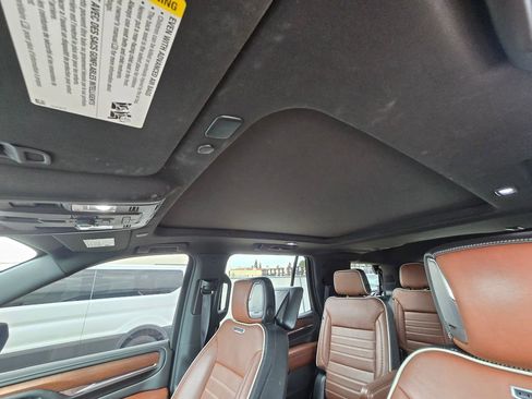 Used 2023 GMC Yukon Denali Ultimate image 10