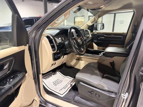 Used 2019 RAM 1500 Big Horn RWD image 14