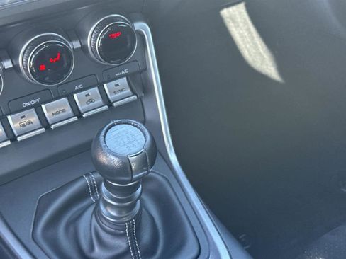 Used 2023 Toyota GR86 Premium w/ ALL Weather Mat Package (TMS) image 26