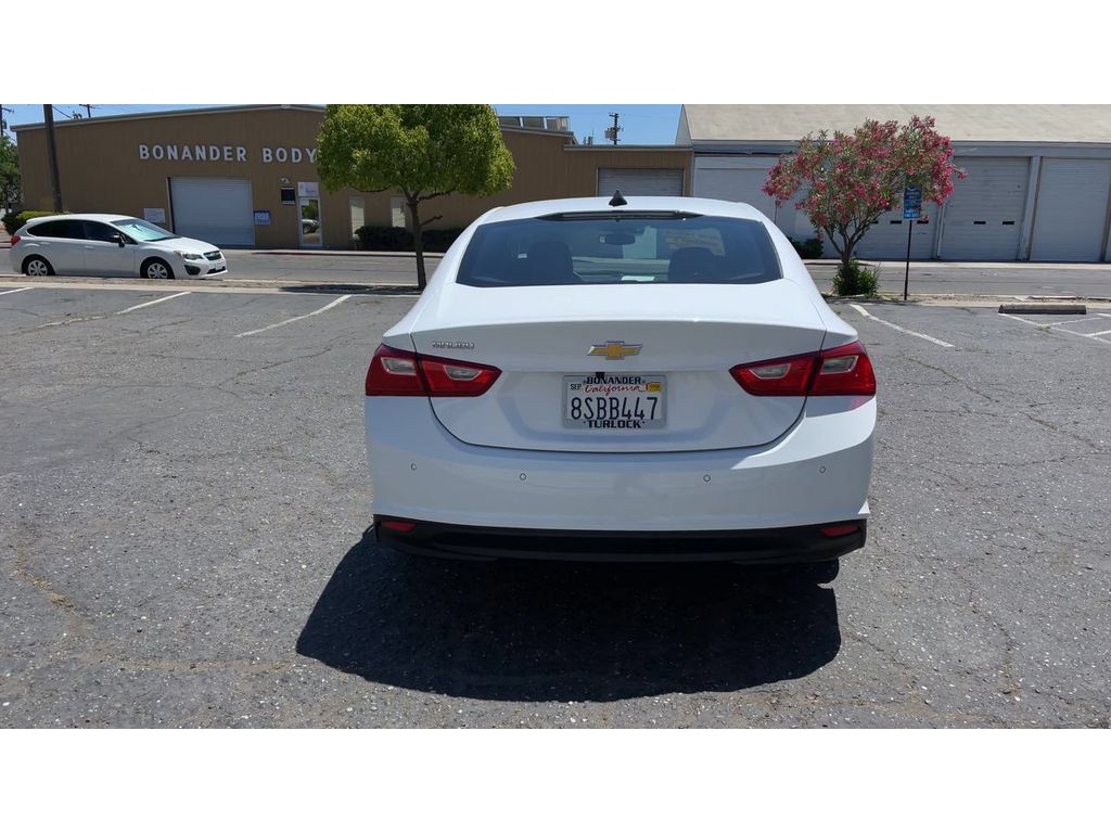 Used 2020 Chevrolet Malibu LS w/ Driver Confidence Package II FWD image 2