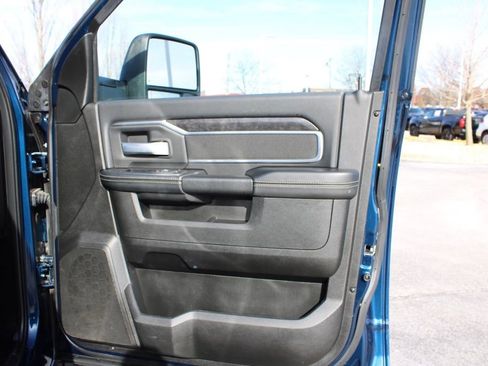 Used 2024 RAM 2500 Big Horn w/ Bed Utility Group image 21