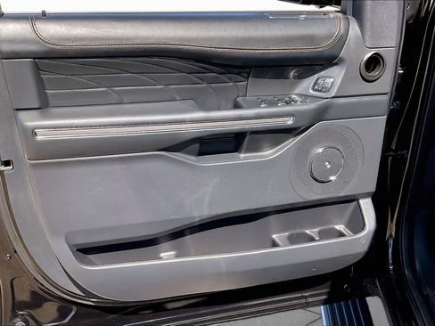 Used 2024 Ford Expedition Platinum AWD/4WD image 22