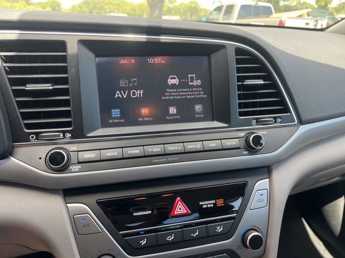 Used 2018 Hyundai Elantra SEL FWD image 12