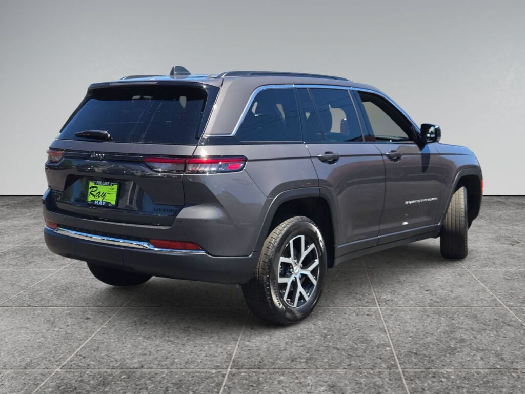 Certified 2025 Jeep Grand Cherokee Limited AWD/4WD image 4