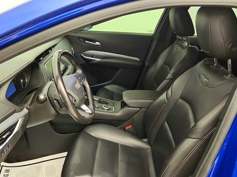 Used 2021 Cadillac XT4 Premium Luxury w/ Cold Weather Package AWD/4WD image 21