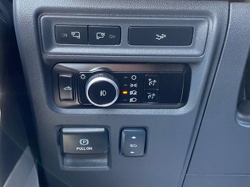 Used 2023 Ford F150 Lariat AWD/4WD image 31