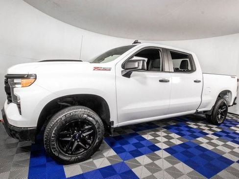 Used 2023 Chevrolet Silverado 1500 Custom Trail Boss AWD/4WD image 3