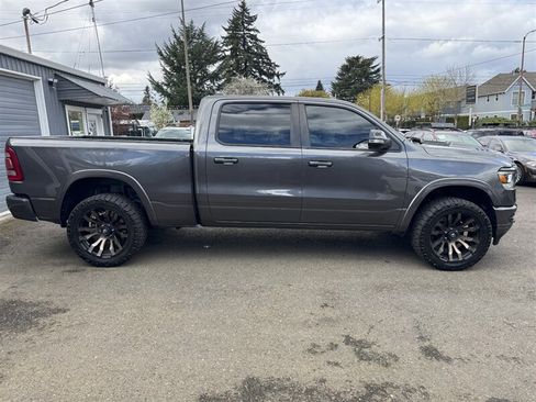 Used 2022 RAM 1500 Laramie AWD/4WD image 7