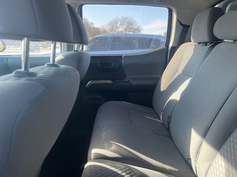 Used 2022 Toyota Tacoma SR5 image 9