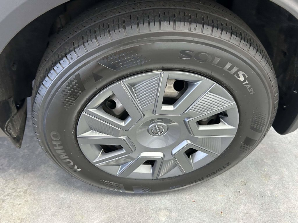 Used 2025 Nissan Kicks S AWD/4WD image 8