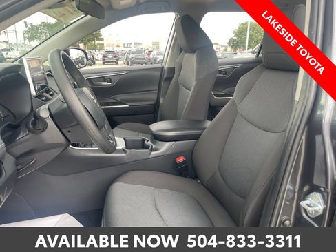Certified 2025 Toyota RAV4 XLE FWD image 29