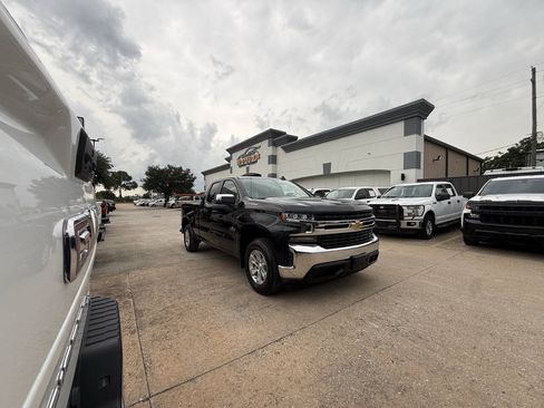 Used 2019 Chevrolet Silverado 1500 LT w/ Texas Edition RWD image 43