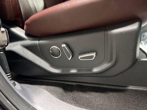 Used 2024 Ford Expedition Max Limited image 9