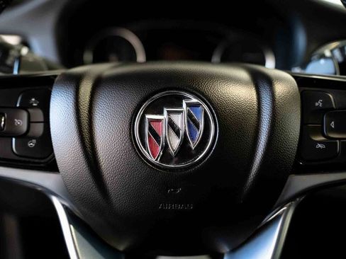 Used 2023 Buick Enclave Avenir image 21