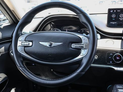 Used 2025 Genesis GV70 2.5T AWD/4WD image 16
