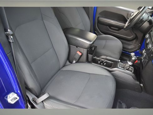 Used 2018 Jeep Wrangler Unlimited Sport S image 13